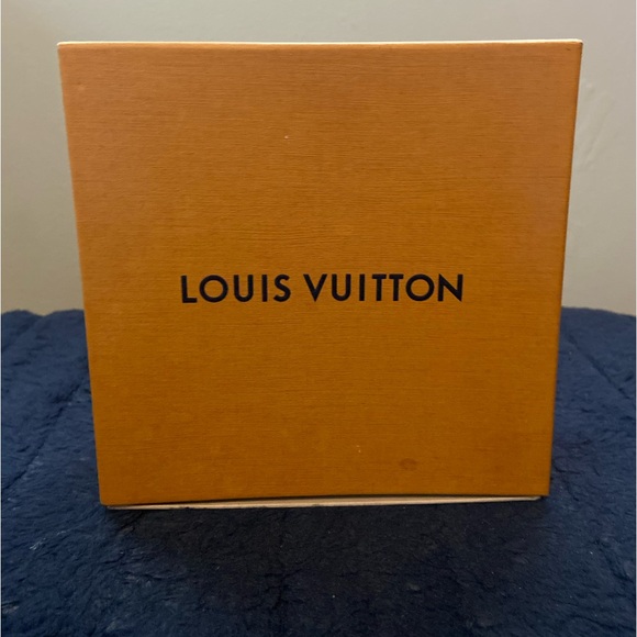 Louis Vuitton Belt - Picture 2 of 13